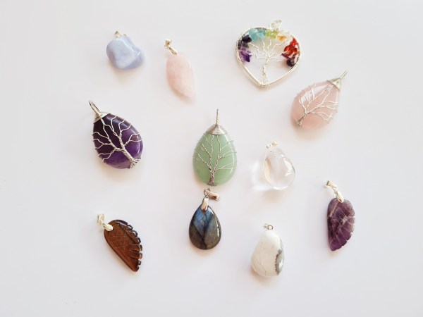 pendentif pierres naturelles